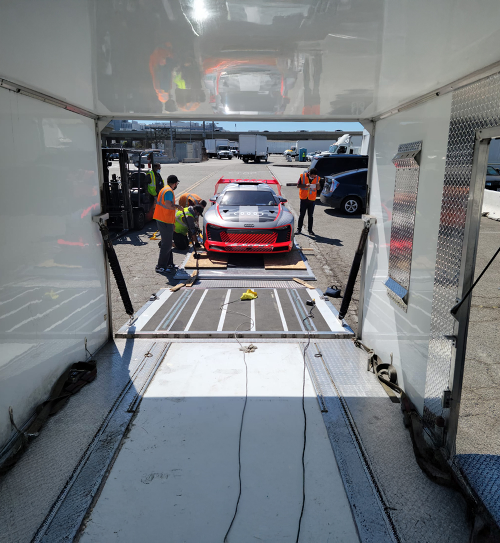 Hard-Side Enclosed Transport